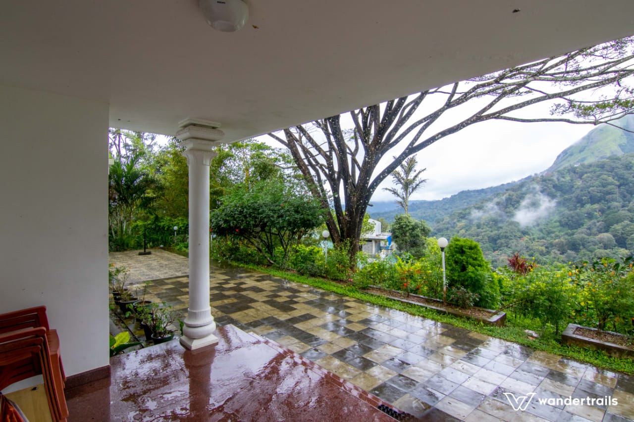 Munnar Gap Road Cottage View