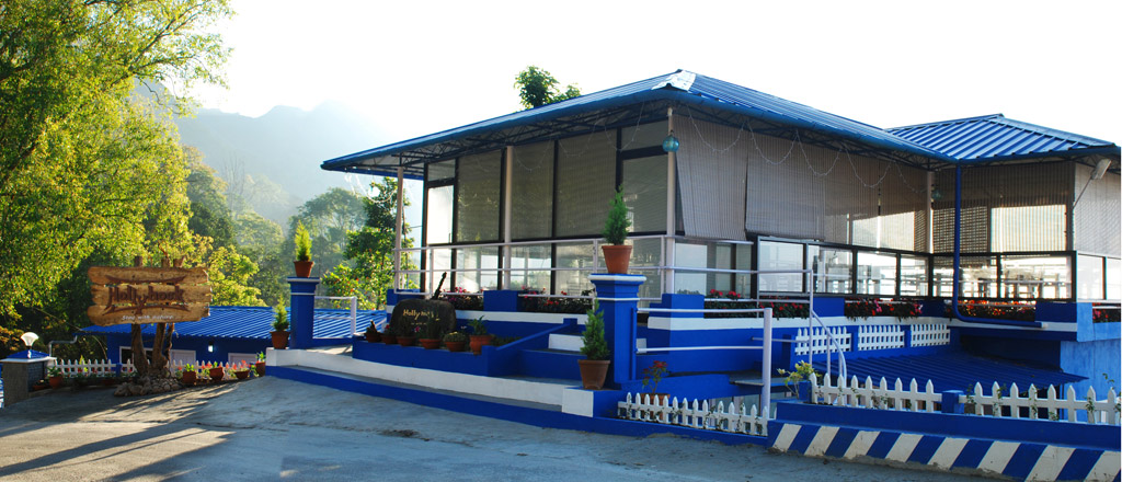 Munnar Hollyhock cottage outside view
